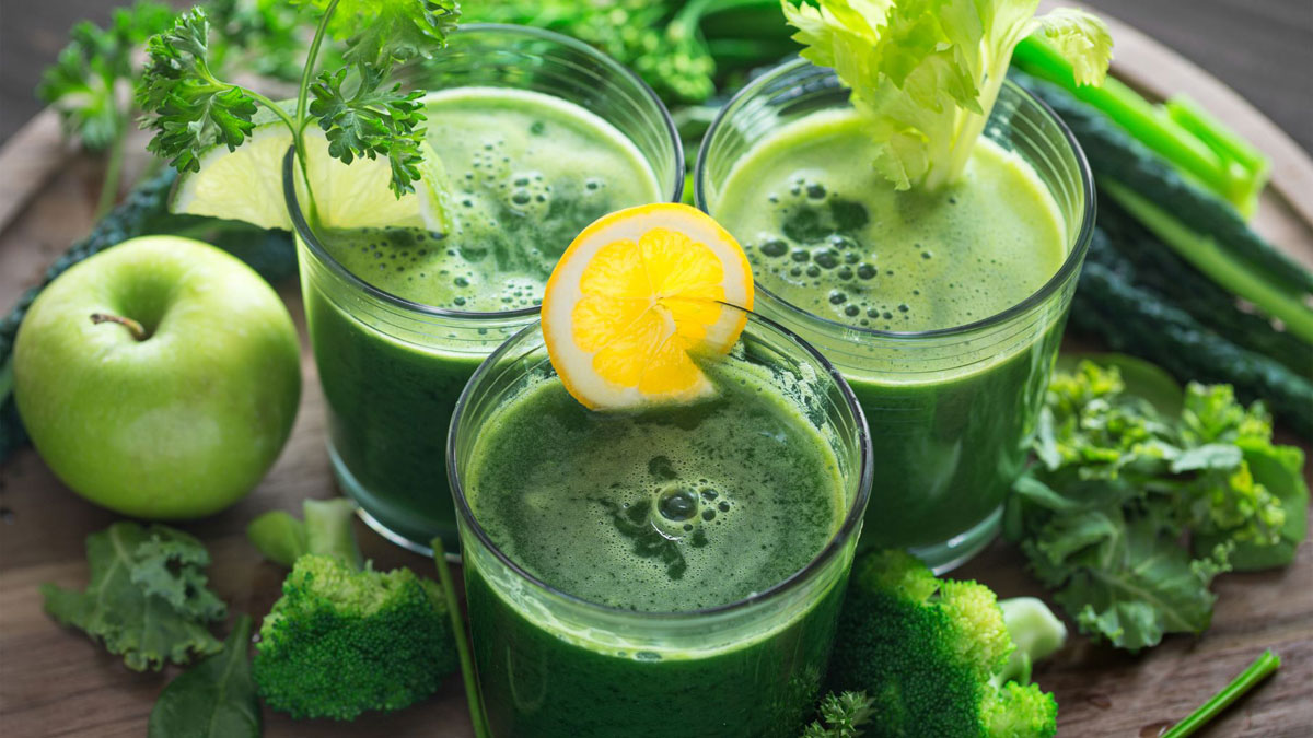 The Green Juice Trend. FREE GREEN JUICE RECIPE BOOK